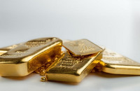 Аналитика: рост цены золота 2-й квартал подряд